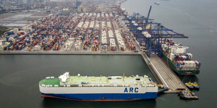 Foto: Claudio Neves/ Portos do Paraná