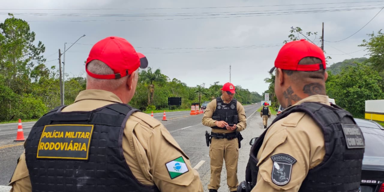 Polícia Rodoviária Estadual reforça ações nas rodovias durante a Operação Verão 2025/2026