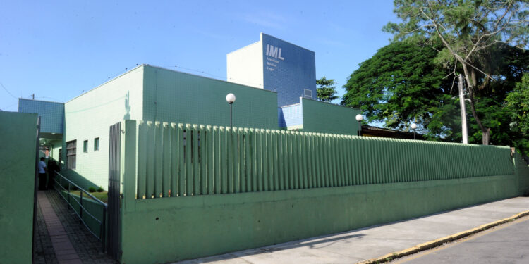 Caminhoneiro que morreu atropelado na BR – 277 é identificado