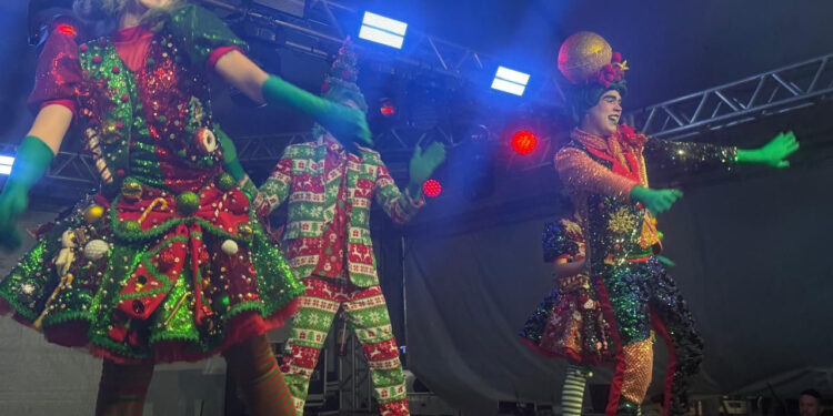 Natal Para Todos encanta público na Praça de eventos