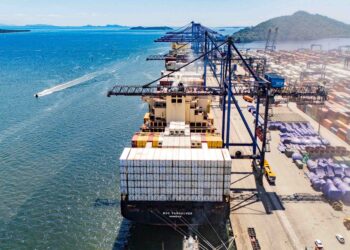 Foto: Foto Claudio Neves Portos do Paraná