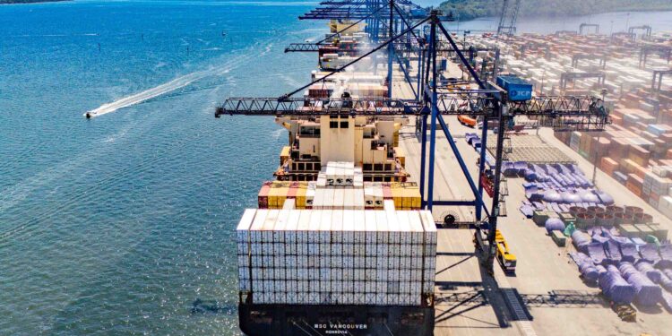 Foto: Foto Claudio Neves Portos do Paraná