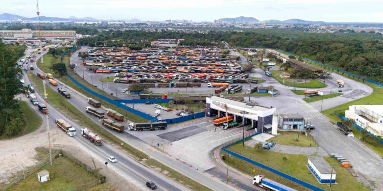 Foto: Claudio Neves/Portos do Paraná