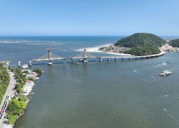 Ponte de Guaratuba alcança 88% de execução com a conclusão de todas as estacas Foto: Felipe Henschel/AEN