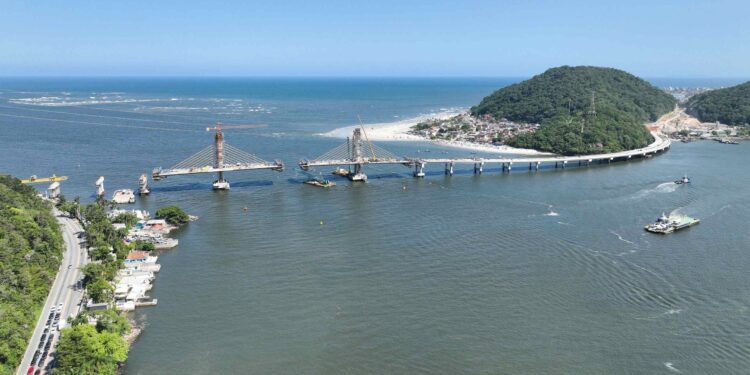 Ponte de Guaratuba alcança 88% de execução com a conclusão de todas as estacas Foto: Felipe Henschel/AEN