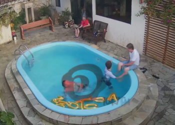 Homem fica inconsciente após bater a cabeça no fundo da piscina