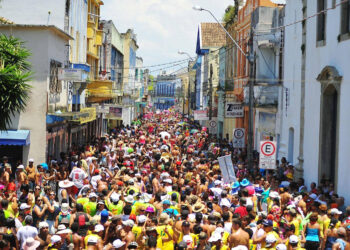 Pré-Carnaval deve atrair milhares de pessoas a Paranaguá
