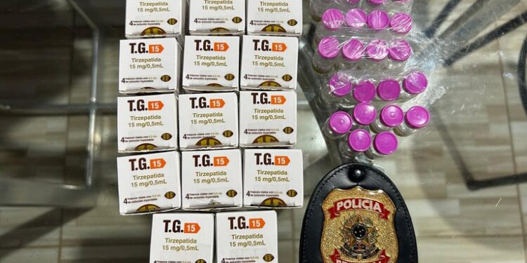 Polícia Federal deflagra operação de combate à venda ilegal de medicamentos para emagrecimento no Paraná