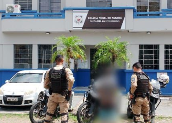 Homem com mandado de prisão por roubo é capturado pelo Grupamento de Motos em Paranaguá