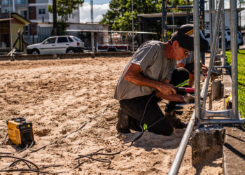 Prefeitura inicia melhorias nas quadras esportivas do Aeroparque em Paranaguá