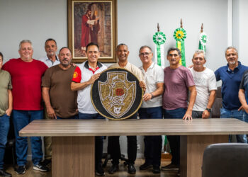 Prefeito Adriano Ramos recebe Sindicato dos Estivadores e debate impactos do PL 733