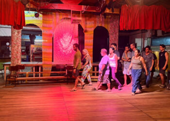 Paranaguá revive a Paixão de Cristo com identidade caiçara em espetáculo inédito