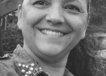 Mulher encontrada morta dentro de casa com sinais de violência em Paranaguá é identificada