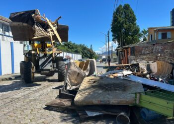 Operação “Imóvel Seguro” mobiliza secretarias e mira imóveis abandonados em Paranaguá