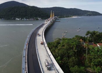Começam obras de pavimentação do tabuleiro da Ponte de Guaratuba