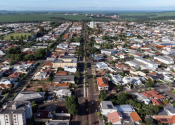 Carga tributária reduzida pode gerar 1 milhão de empregos no Paraná até 2035