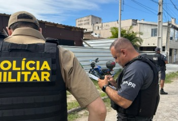 Homem é preso pela Polícia Militar ao ser flagrado com carro furtado em Pontal do Paraná