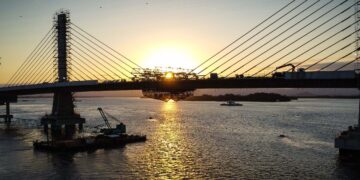 Iluminação e acessos colocam Ponte de Guaratuba na fase final das obras