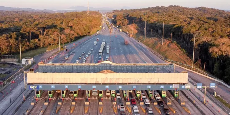 Fluxo nas rodovias aumenta no feriado de Páscoa e EPR Litoral Pioneiro mobiliza operação especial na BR-277