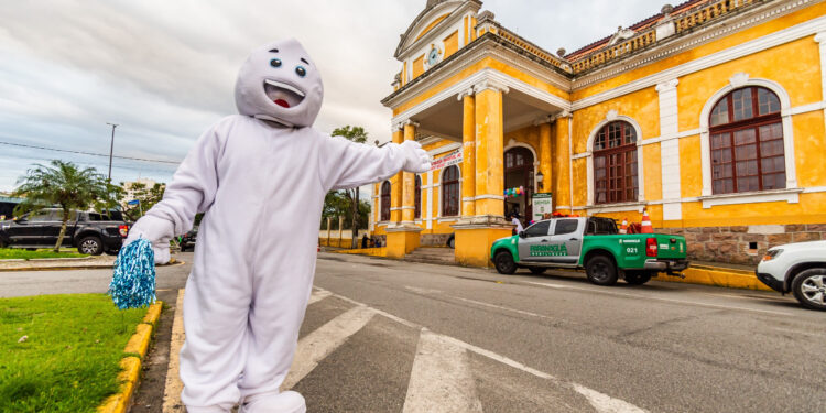 Paranaguá supera 4 mil doses aplicadas em grande mobilização contra a gripe