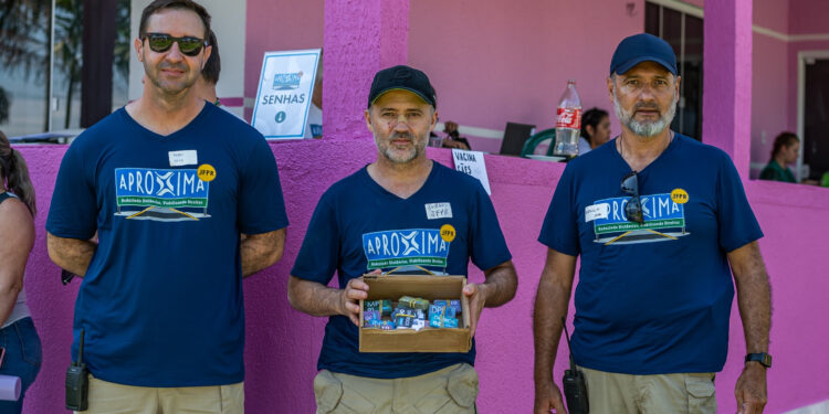 Projeto Aproxima leva serviços essenciais e resolve demandas históricas na Ilha do Teixeira