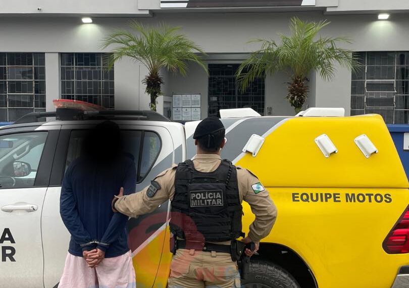 Suspeito com mandado por homicídio é preso pelo Grupamento de Motos em Paranaguá