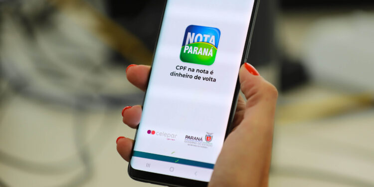 Nota Paraná bate recorde histórico e libera créditos para mais de 14,2 milhões de consumidores