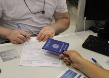 Paraná acelera geração de empregos e abre mais de 15 mil vagas em março