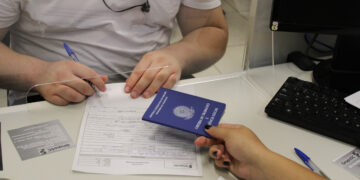 Paraná acelera geração de empregos e abre mais de 15 mil vagas em março