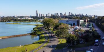 Abril terá menos chuva e temperaturas acima da média no Paraná