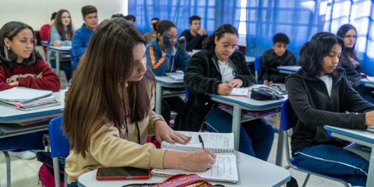 Isenção da taxa do Enem 2026 pode ser solicitada a partir desta segunda-feira