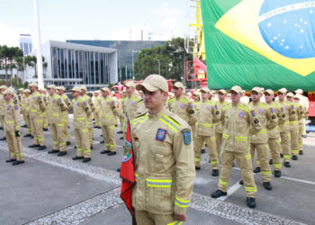 Paraná distribui 851 novos bombeiros para reforçar atendimento em todo o Estado