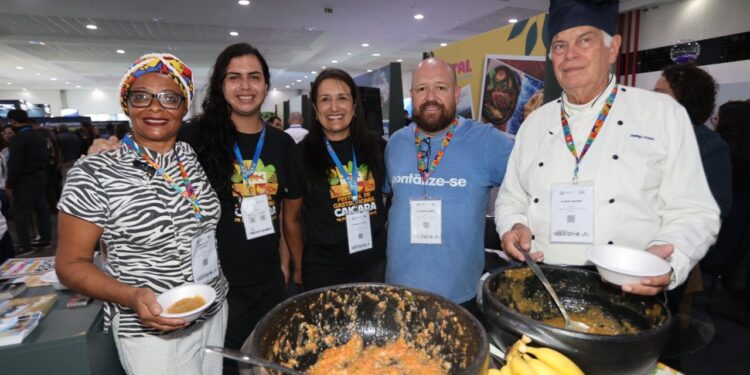 Pontal do Paraná destaca turismo e gastronomia na Expo Turismo Paraná 2026