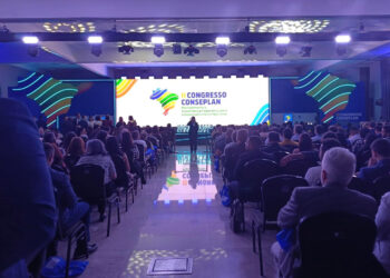 Paranaguá participa de congresso nacional sobre planejamento público e governança