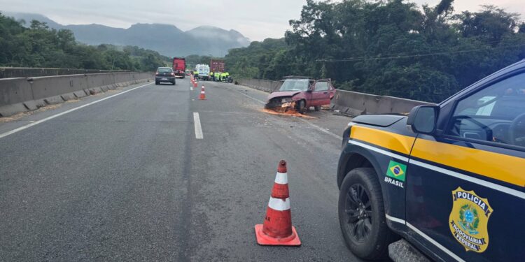 Grave acidente na BR-277 deixa motorista morto na região da Pixirica em Paranaguá