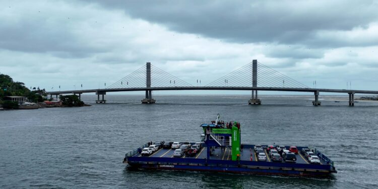 PONTE DE GUARATUBA APOSENTA FERRY BOAT APÓS MAIS DE 60 ANOS DE TRAVESSIAS