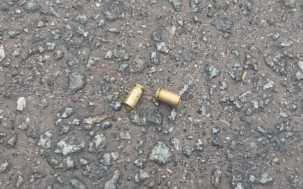 Tiro atravessa telhado e atinge moradora dentro de casa em Paranaguá