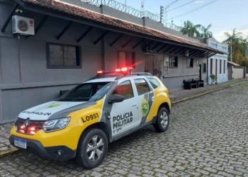 Filho é preso após agredir o próprio pai com socos e chutes em Antonina