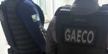 GAECO prende dois policiais militares investigados por extorsão, tortura e sequestro no Litoral do Paraná