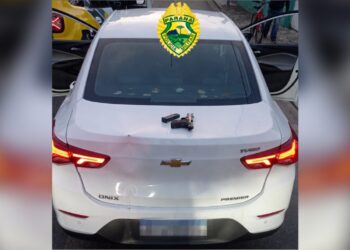 Homem é preso após perseguição policial e apreensão de arma de fogo em Guaratuba