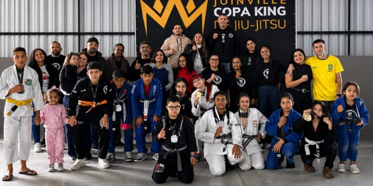 Projeto Social “Juninho Pit Bull” conquista 13 medalhas e leva nome de Paranaguá ao pódio