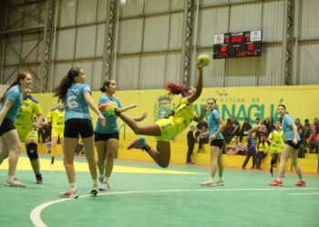 Paranaguá encara Curitiba nas semifinais do handebol dos Jogos da Juventude do Paraná