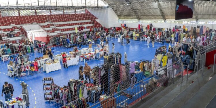 Encontro de Brechós e Artesãs movimenta o Ginásio Joaquim Tramujas nesta quinta e sexta-feira
