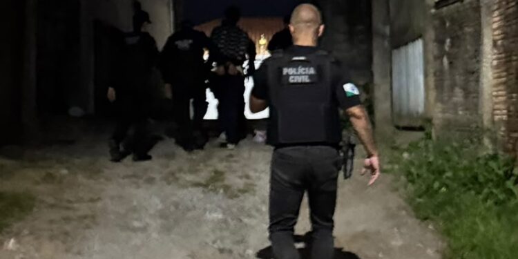 Polícia Civil prende três investigados durante Operação Imperium Legis em Paranaguá