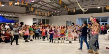 4º Arraiá do Rocio acontece neste sábado com bingo, danças, comidas típicas e show em Paranaguá