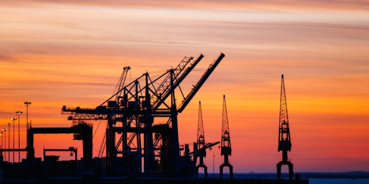 Novo ciclo de investimentos no Porto de Paranaguá coloca acessos rodoviários no centro do debate