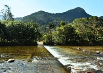 Jovem de 18 anos morre afogado em cachoeira de Guaratuba