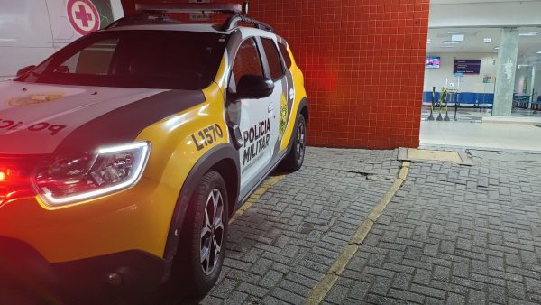 Homem fica gravemente ferido após ser esfaqueado pela esposa em Matinhos