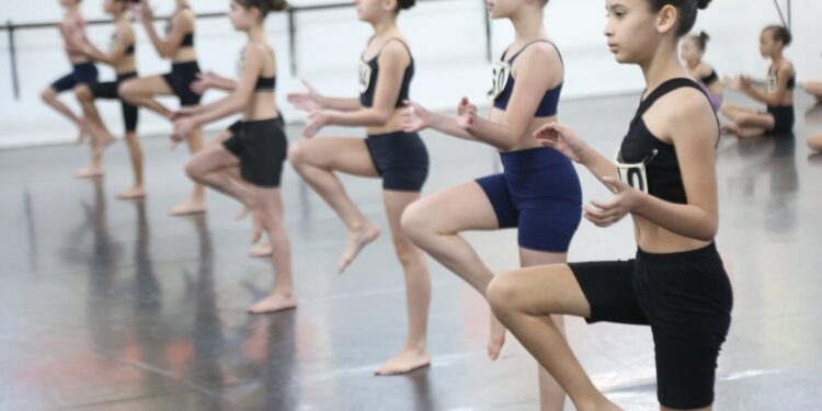 Paranaguá recebe pré-seleção para novos alunos da Escola Bolshoi