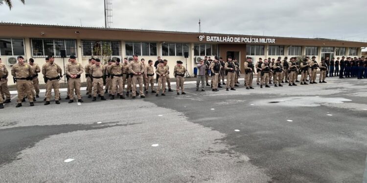 9º Batalhão da PMPR celebra 172 anos da Polícia Militar com homenagem a policiais em Paranaguá